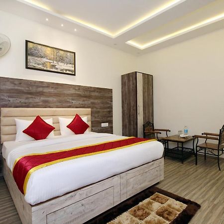 Oyo 9159 Hotel Royal Woodslark Zirakpur Extérieur photo