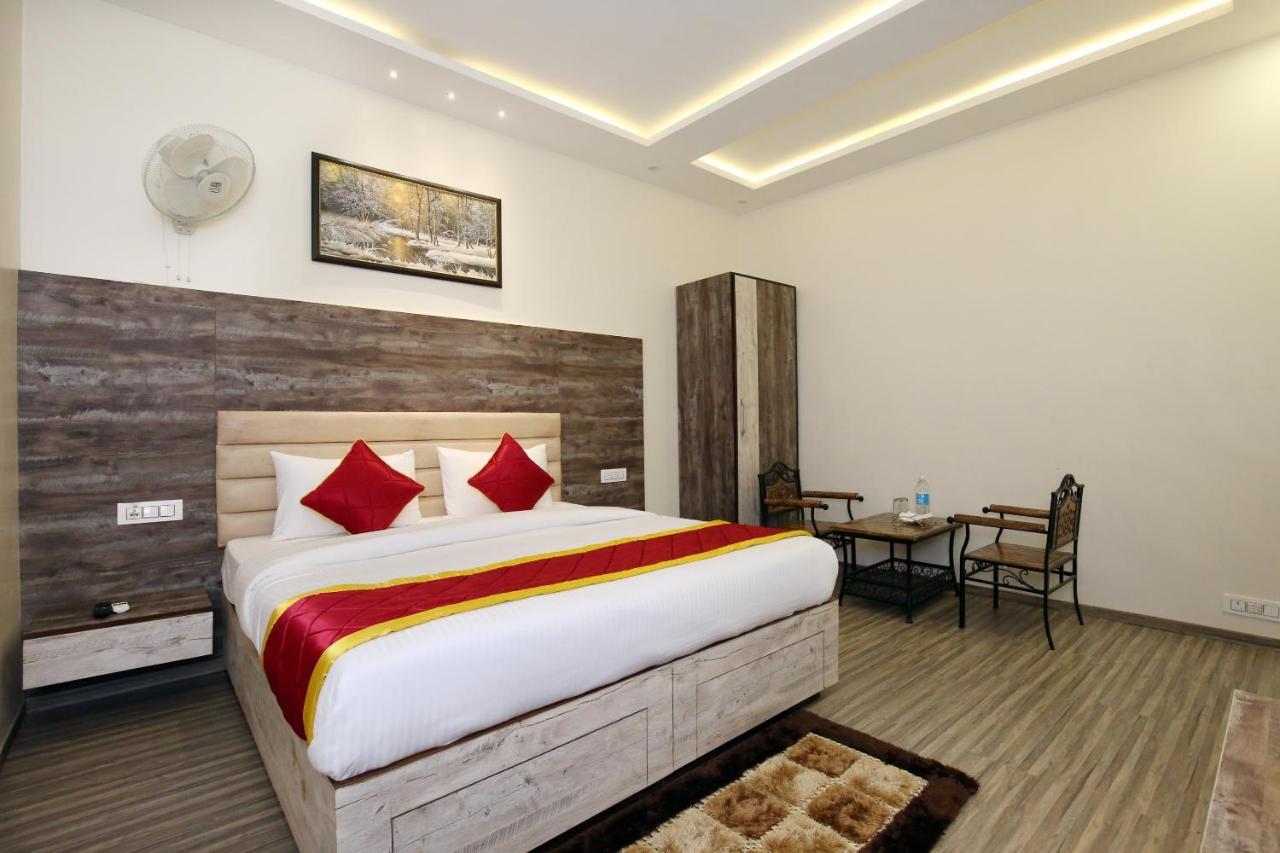 Oyo 9159 Hotel Royal Woodslark Zirakpur Extérieur photo