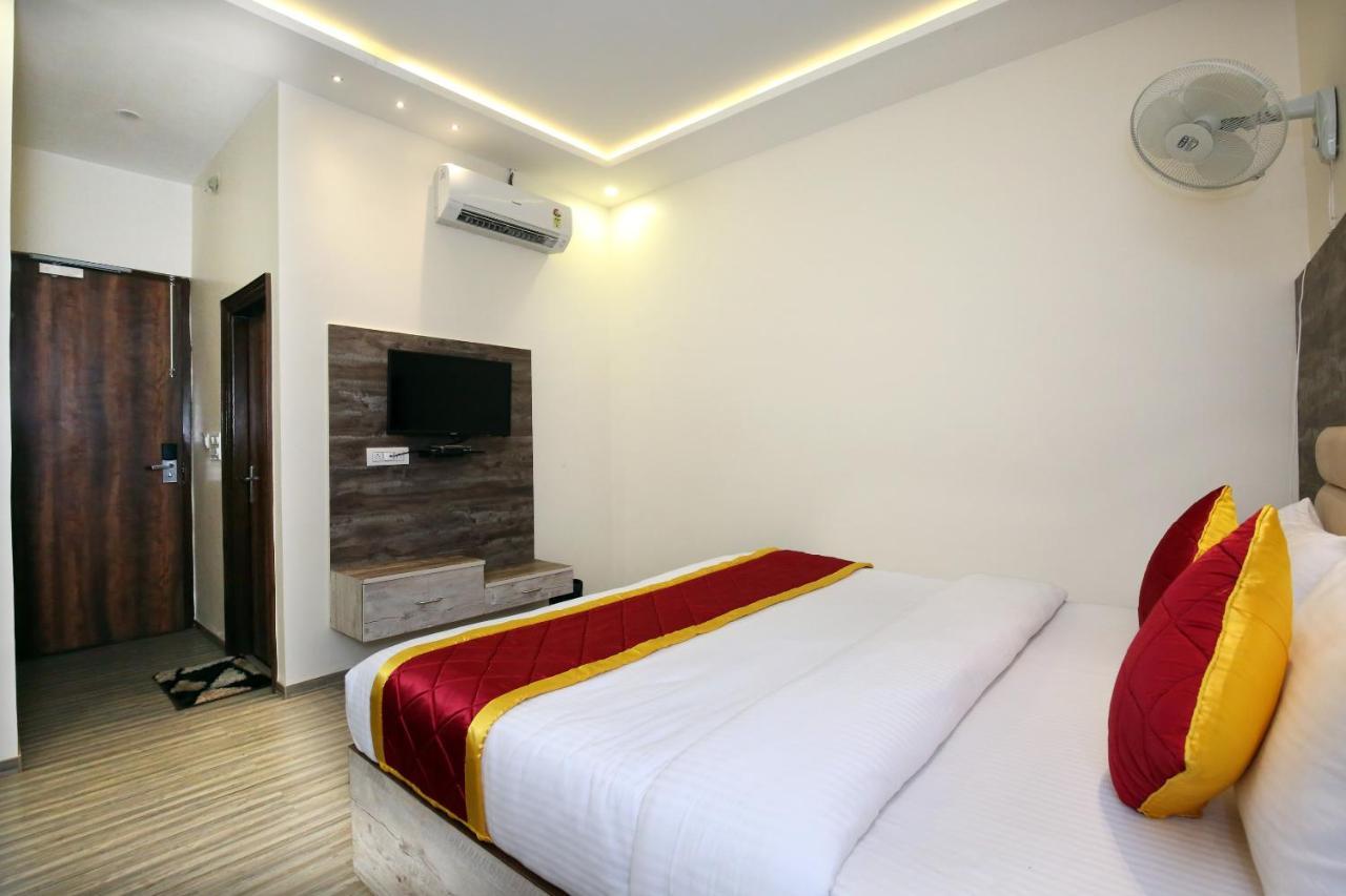 Oyo 9159 Hotel Royal Woodslark Zirakpur Extérieur photo