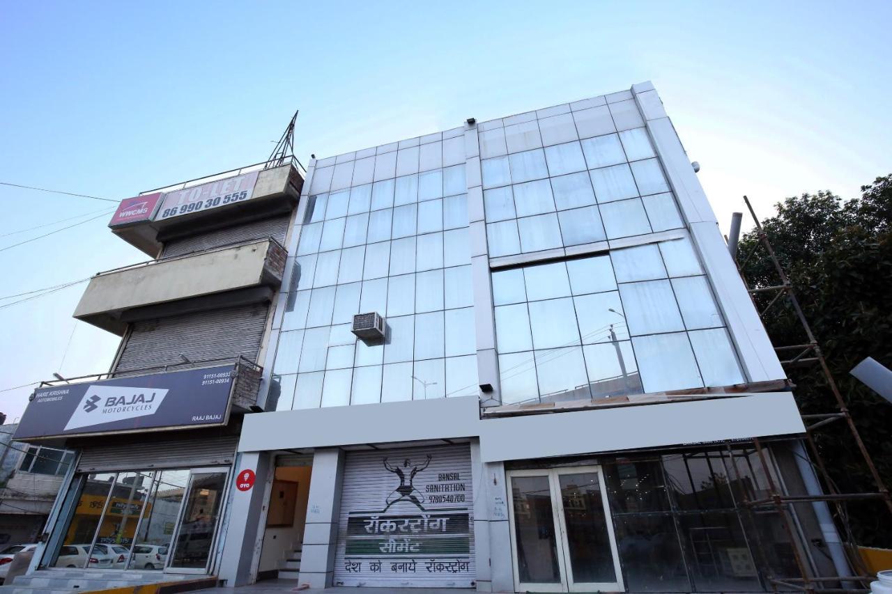 Oyo 9159 Hotel Royal Woodslark Zirakpur Extérieur photo